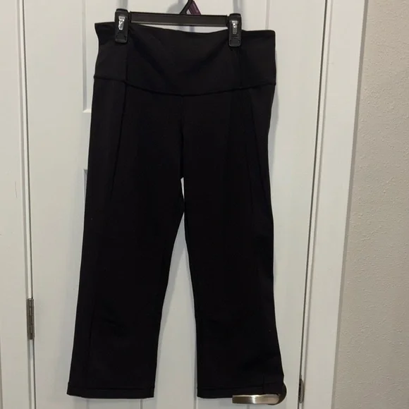 Lululemon Athletica Black Cropped Ankle Pants - Picture 6 of 9